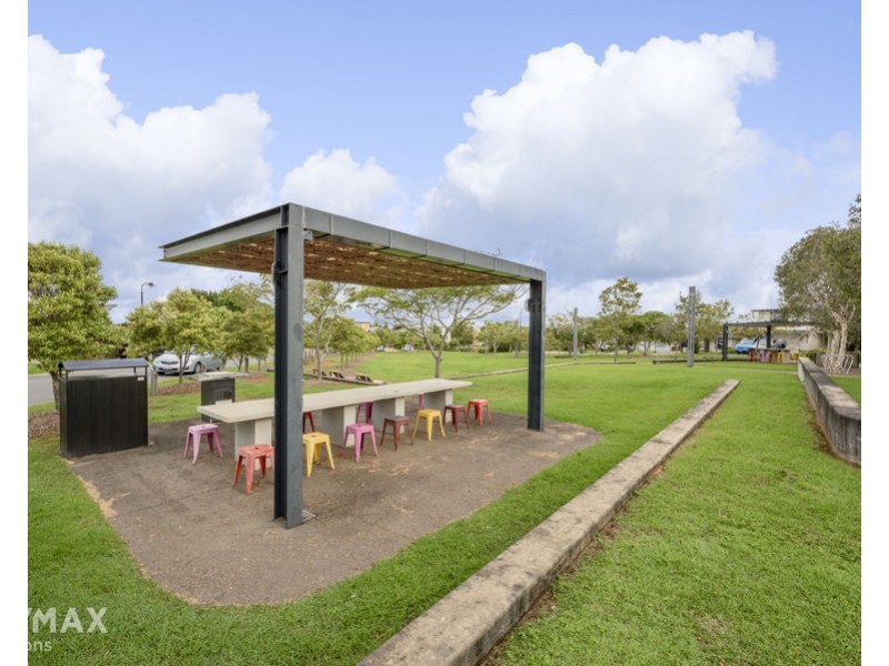 3 Manhattan Cres, North Lakes QLD 4509