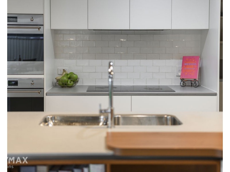 52 Sunnyside Road, Newport QLD 4020