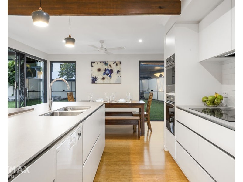 52 Sunnyside Road, Newport QLD 4020