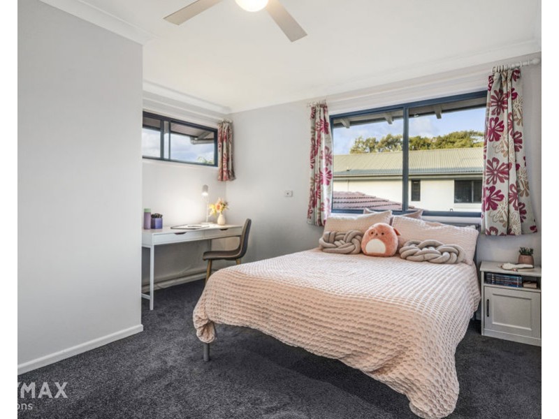 52 Sunnyside Road, Newport QLD 4020