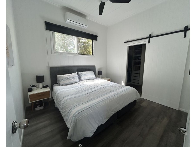 6 Jones Street, Red Hill QLD 4059