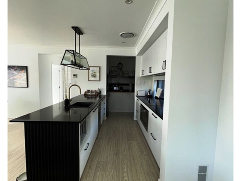 51 Walsham Street, Bray Park QLD 4500