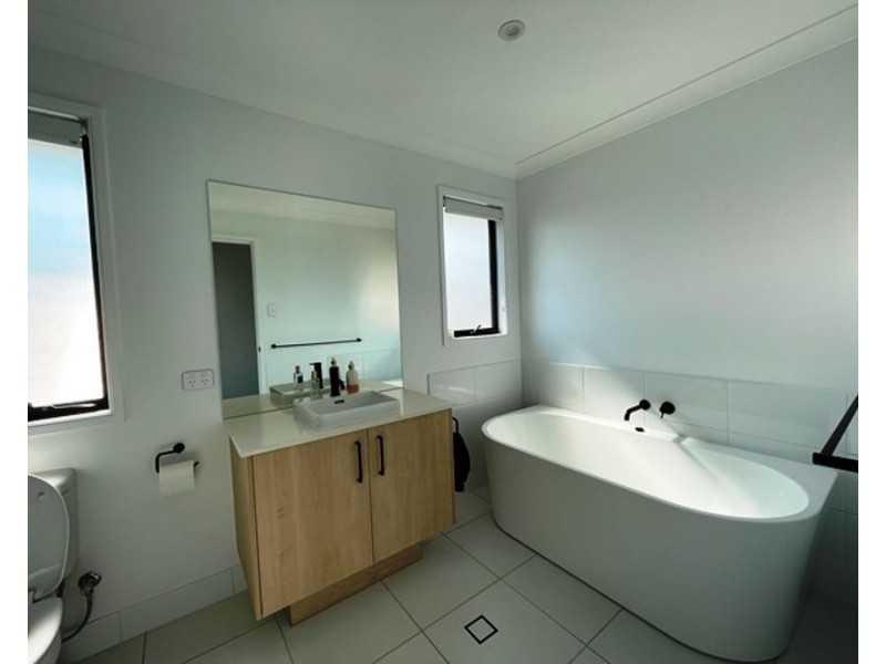 51 Walsham Street, Bray Park QLD 4500