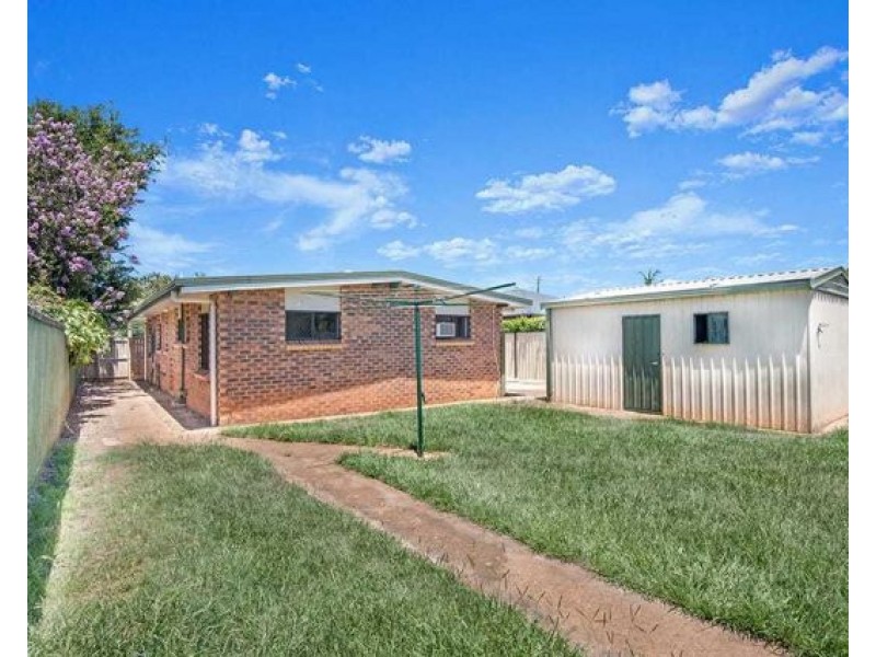 1218 Anzac Ave, Kallangur QLD 4503