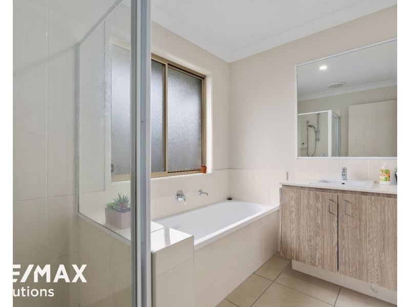 38 Percy Earl Crescent, Pimpama QLD 4209