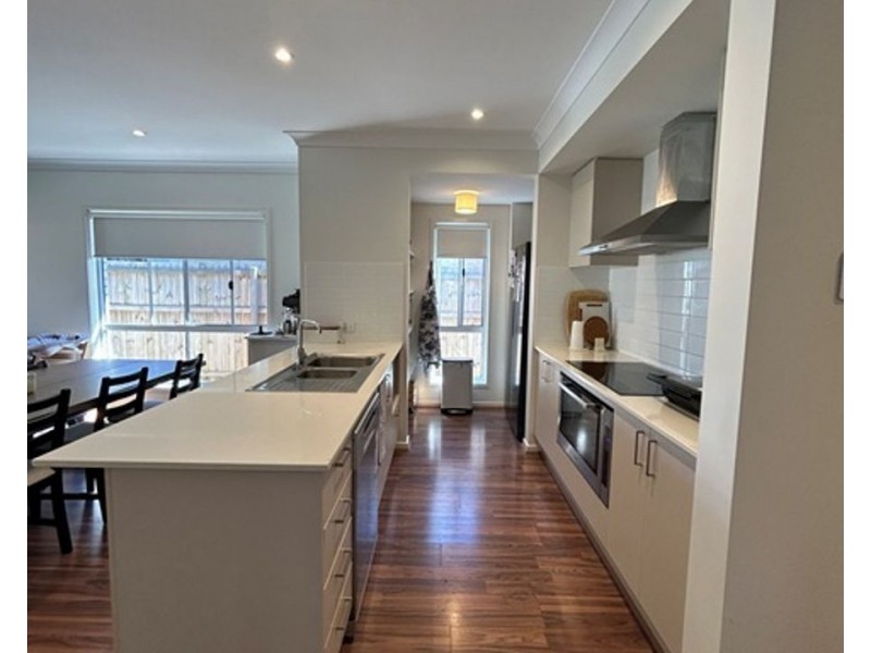 19 Blatchford Street, Strathpine QLD 4500