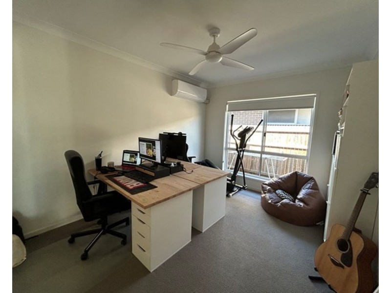 19 Blatchford Street, Strathpine QLD 4500