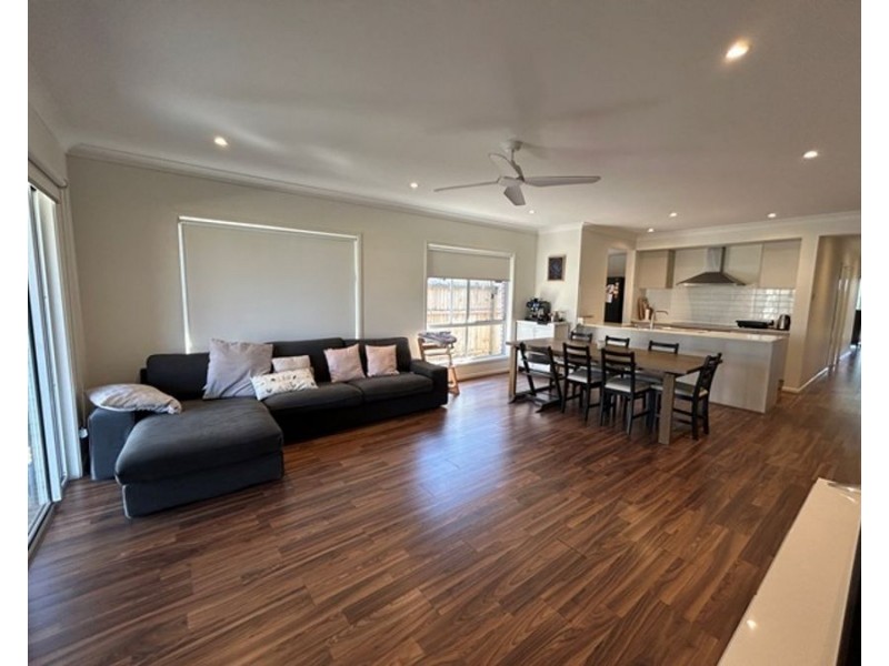 19 Blatchford Street, Strathpine QLD 4500