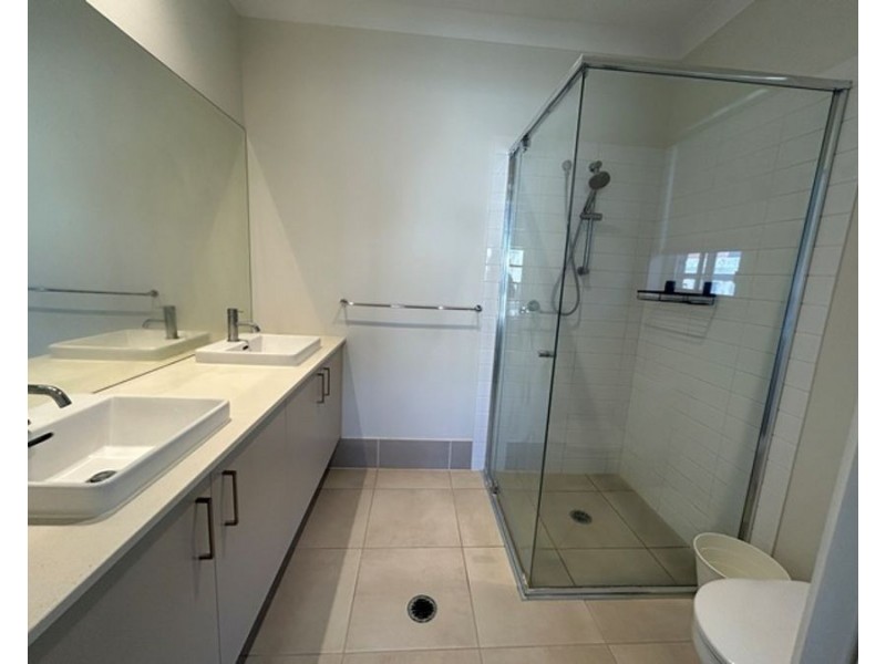 19 Blatchford Street, Strathpine QLD 4500