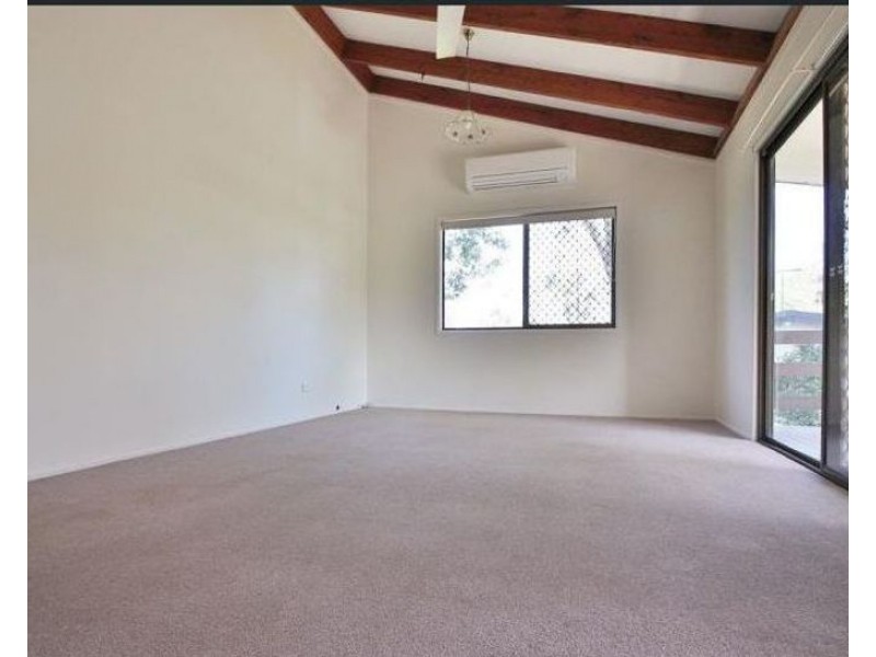 30 Sylvester Drive, Kallangur QLD 4503