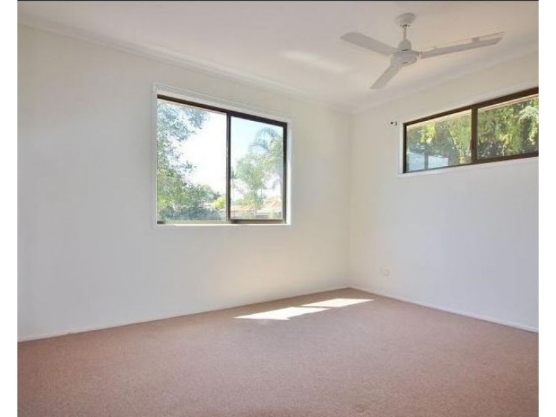 30 Sylvester Drive, Kallangur QLD 4503