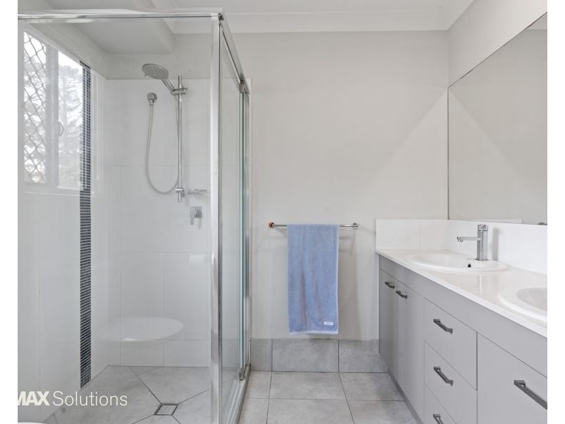 17 Aldritt Place, Bridgeman Downs QLD 4035