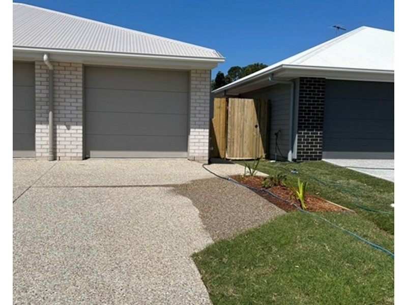 2/44 Perignon Circuit, Beachmere QLD 4510