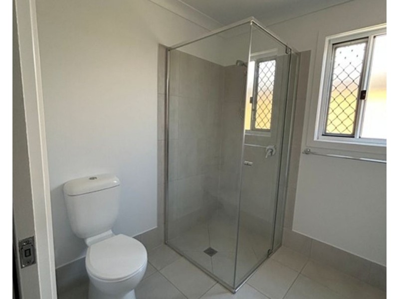 2/44 Perignon Circuit, Beachmere QLD 4510