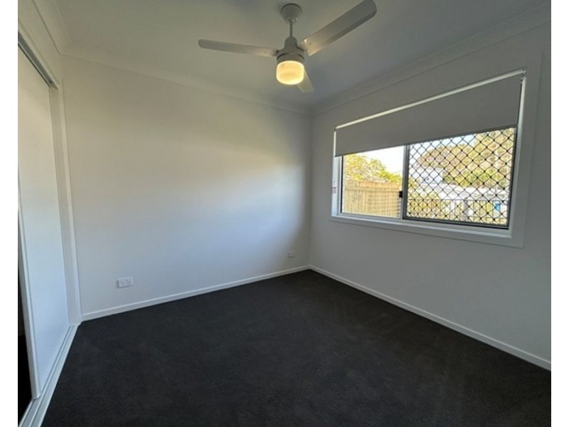 2/44 Perignon Circuit, Beachmere QLD 4510