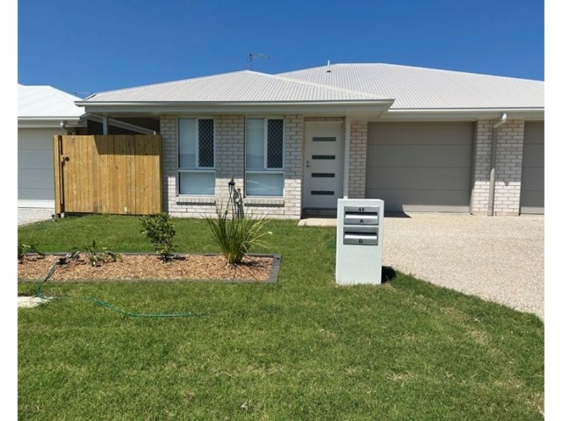 1/44 Perignon Circuit, Beachmere QLD 4510