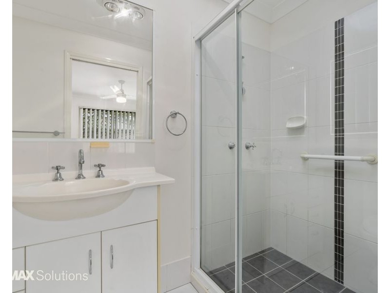 12 Grassdale Crescent, Morayfield QLD 4506