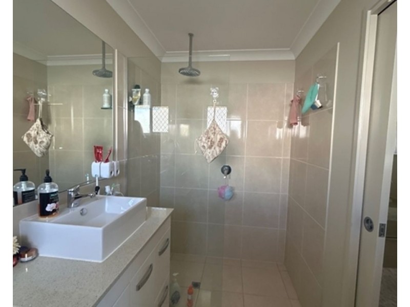 11 Tiffany Way, Pimpama QLD 4209