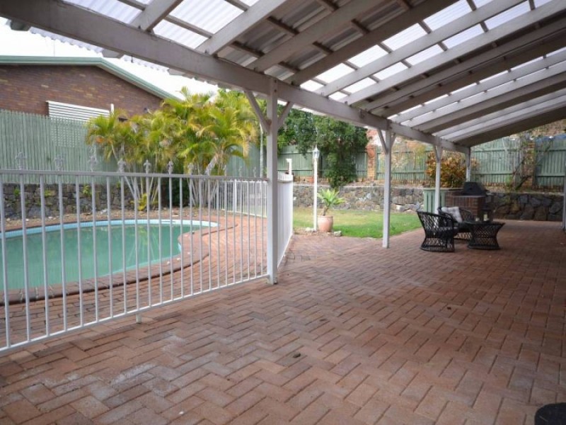 15 Ustinov Crescent, Mcdowall QLD 4053