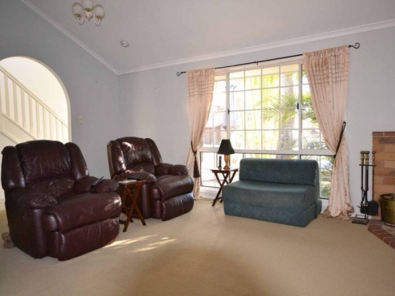 15 Ustinov Crescent, Mcdowall QLD 4053