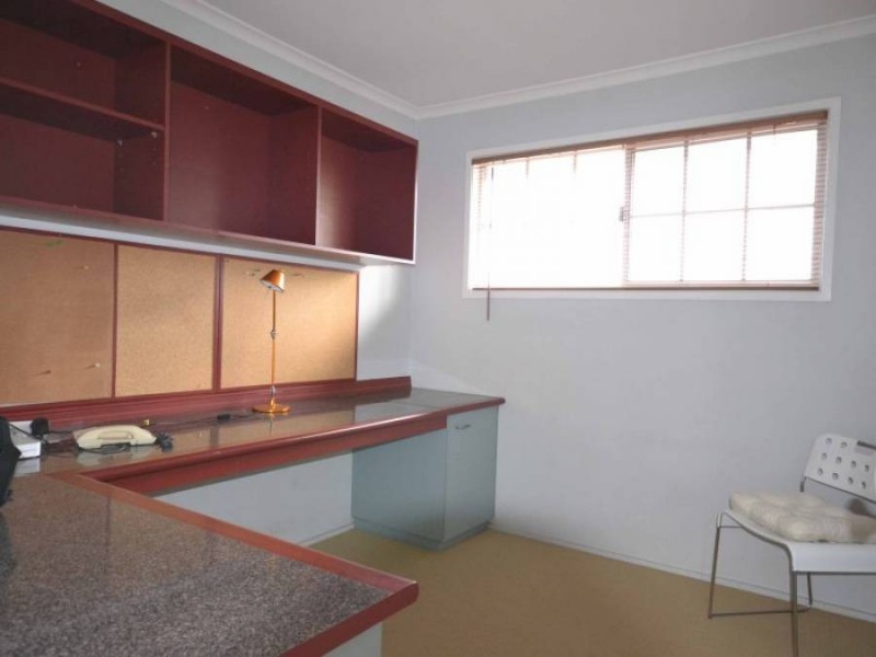 15 Ustinov Crescent, Mcdowall QLD 4053