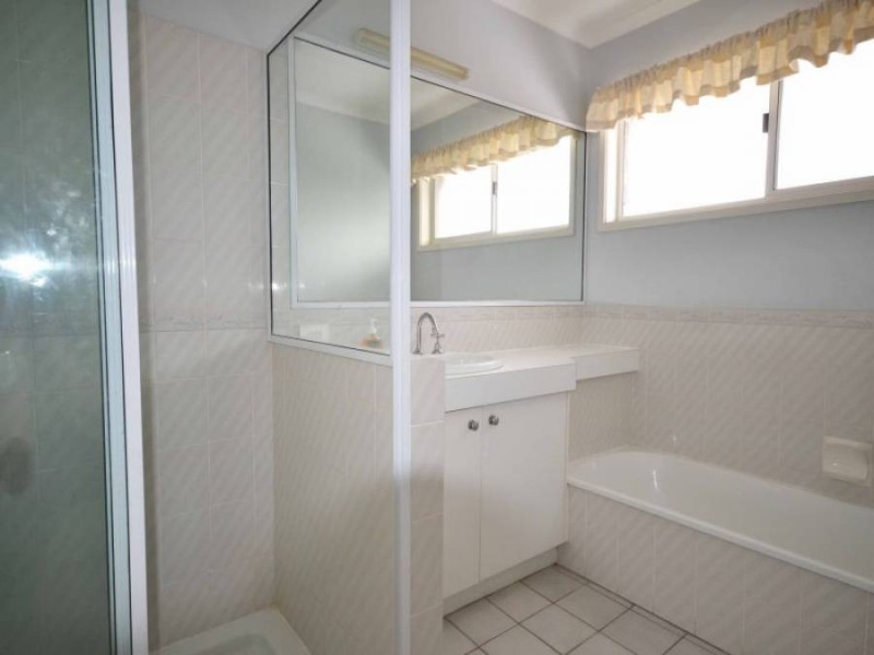15 Ustinov Crescent, Mcdowall QLD 4053