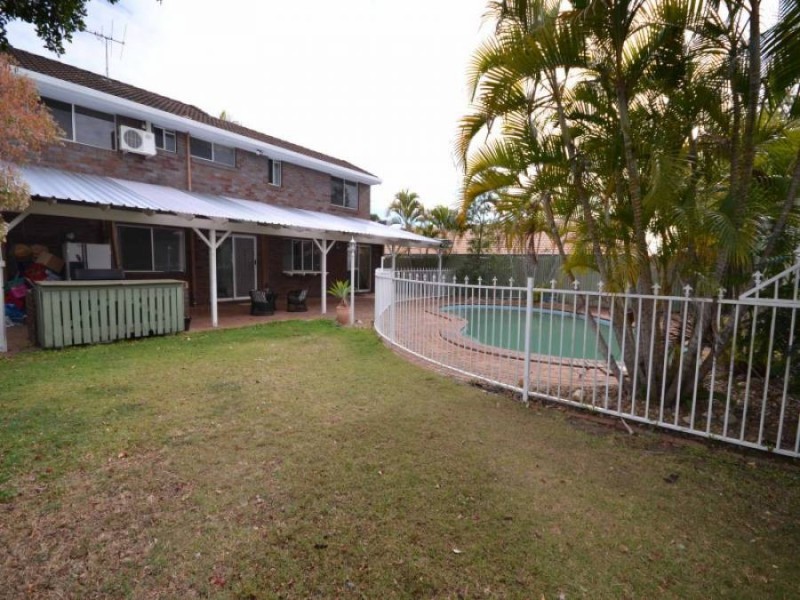 15 Ustinov Crescent, Mcdowall QLD 4053