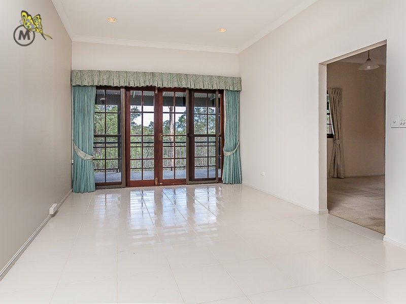 18 Salisbury Court, Clear Mountain QLD 4500