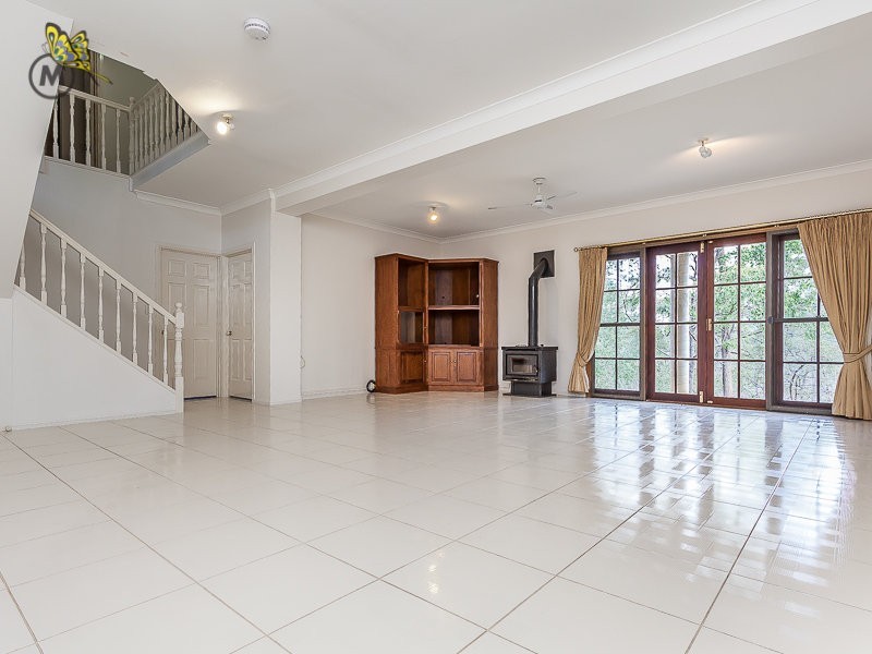 18 Salisbury Court, Clear Mountain QLD 4500