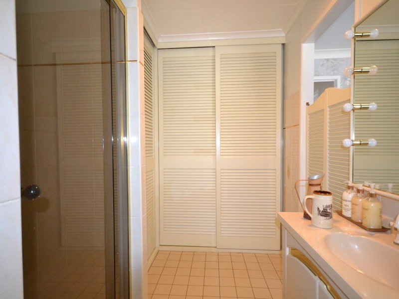 222 Graham Road, Bridgeman Downs QLD 4035