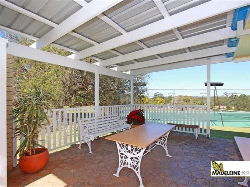222 Graham Road, Bridgeman Downs QLD 4035