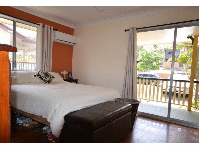 11 Disney Street, Stafford Heights QLD 4053