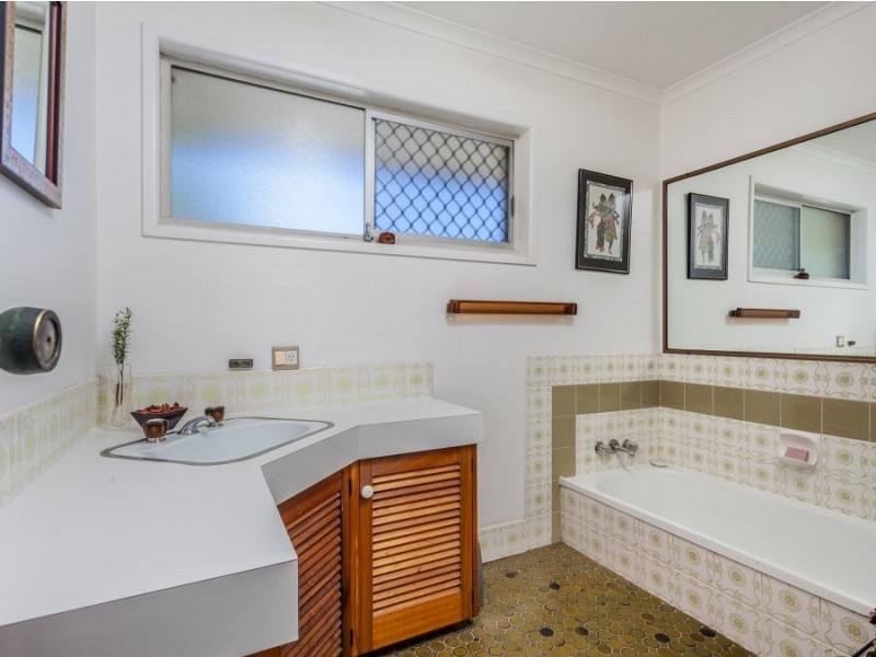 12 Seberg St, Mcdowall QLD 4053