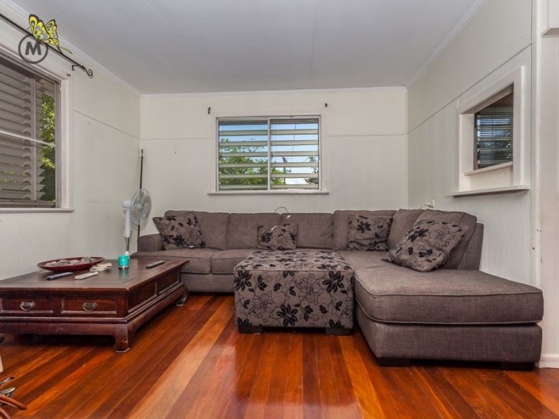 12 Arundal Street, Brighton QLD 4017