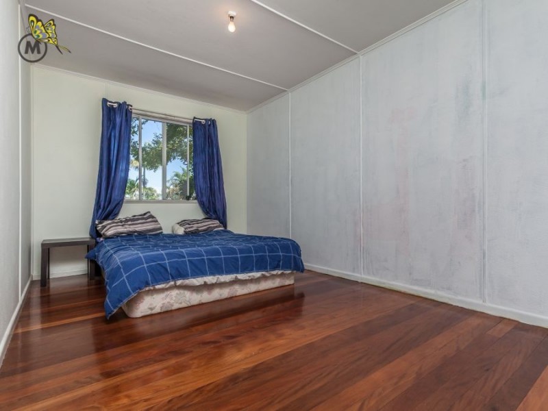 12 Arundal Street, Brighton QLD 4017