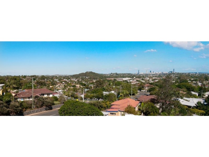 * Warringah Street, Everton Park QLD 4053