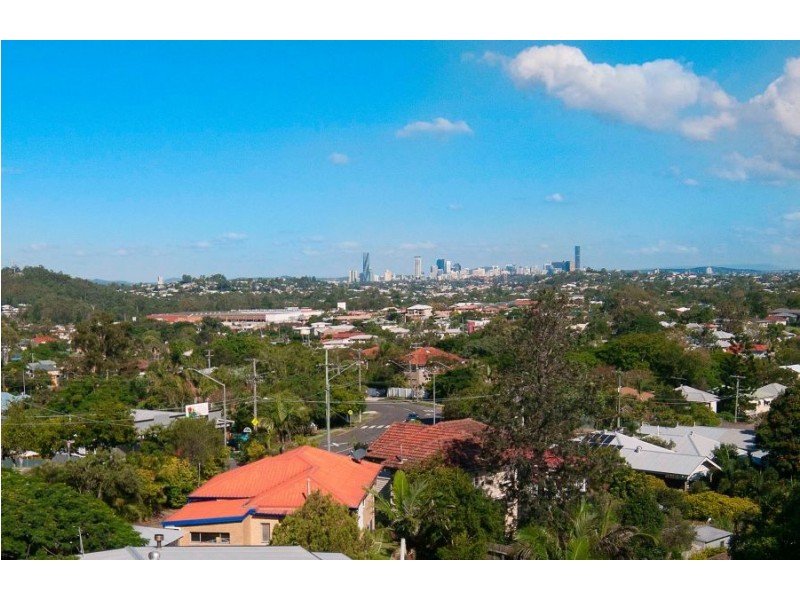 * Warringah Street, Everton Park QLD 4053