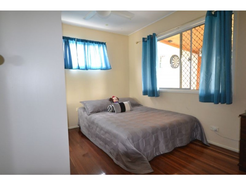4 Waratah street, Albany Creek QLD 4035