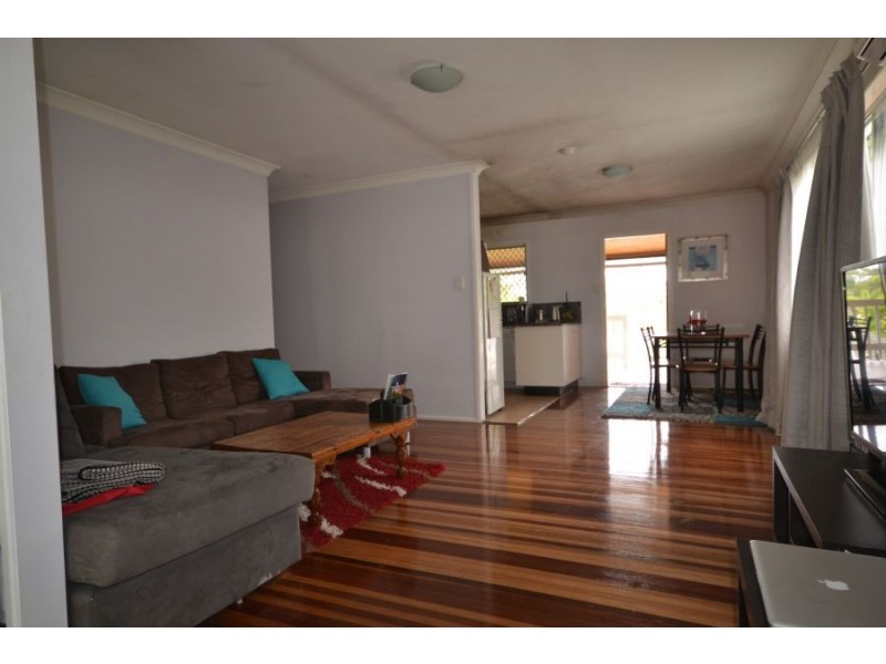 4 Waratah street, Albany Creek QLD 4035