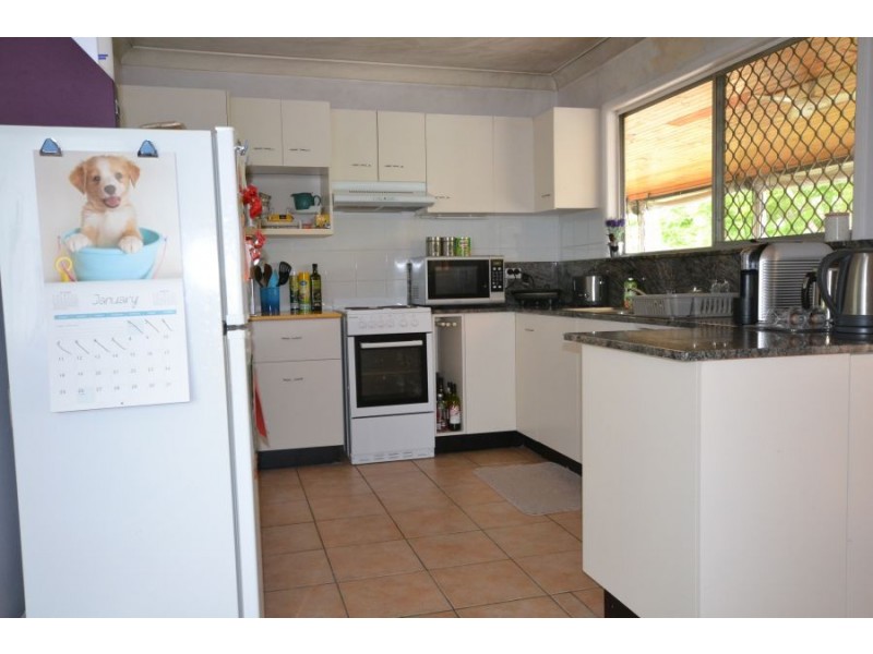 4 Waratah street, Albany Creek QLD 4035