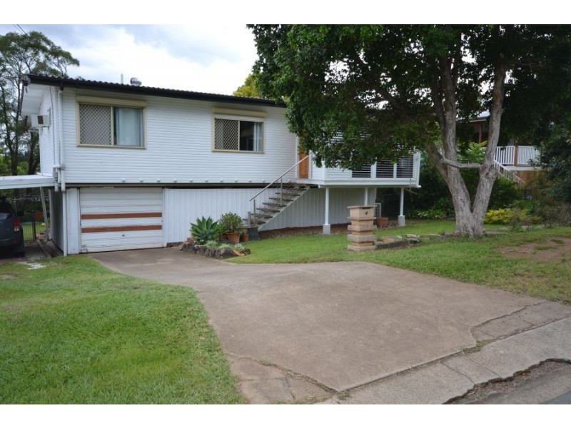 4 Waratah street, Albany Creek QLD 4035