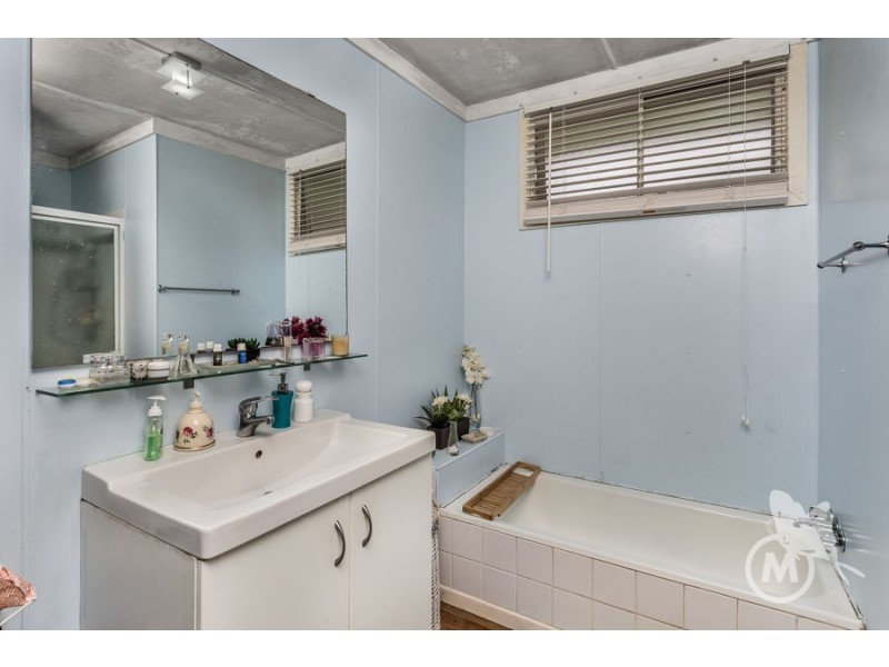 24 Reedan Street, Everton Park QLD 4053