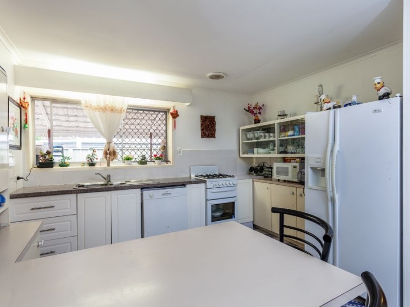 2 Redgrave St, Stafford Heights QLD 4053