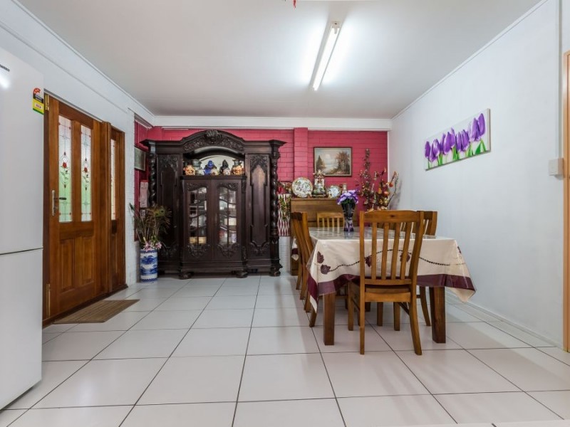 2 Redgrave St, Stafford Heights QLD 4053