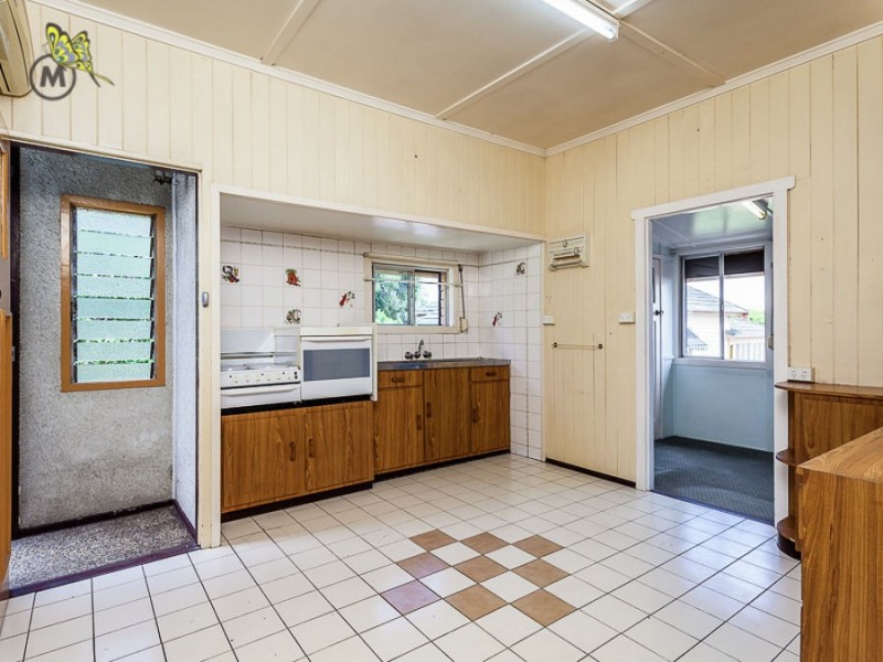 76 Days Road, Grange QLD 4051