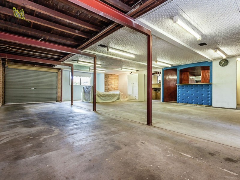 76 Days Road, Grange QLD 4051