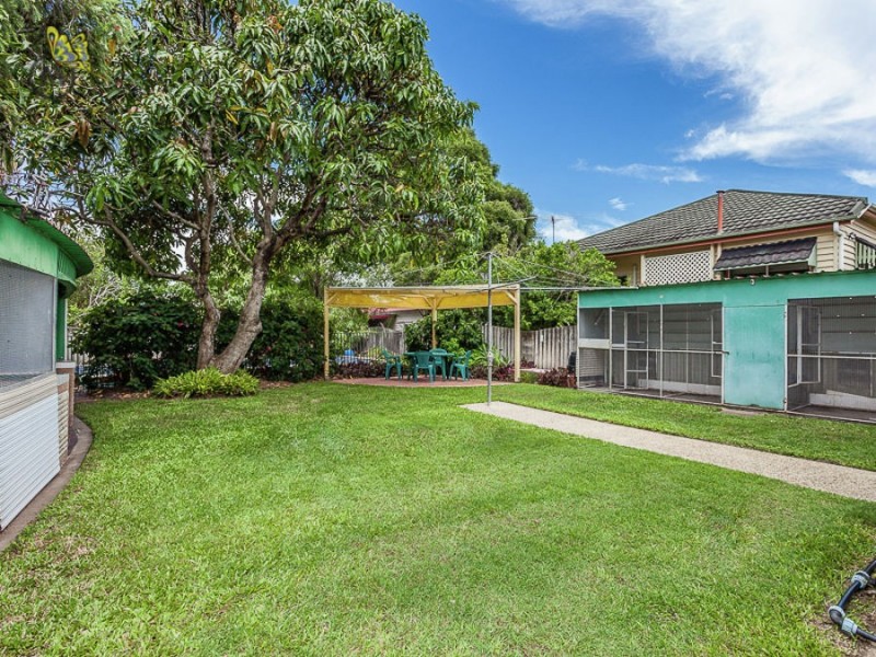 76 Days Road, Grange QLD 4051