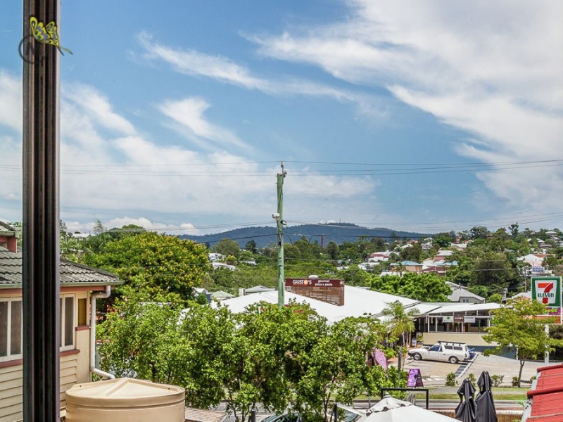 76 Days Road, Grange QLD 4051