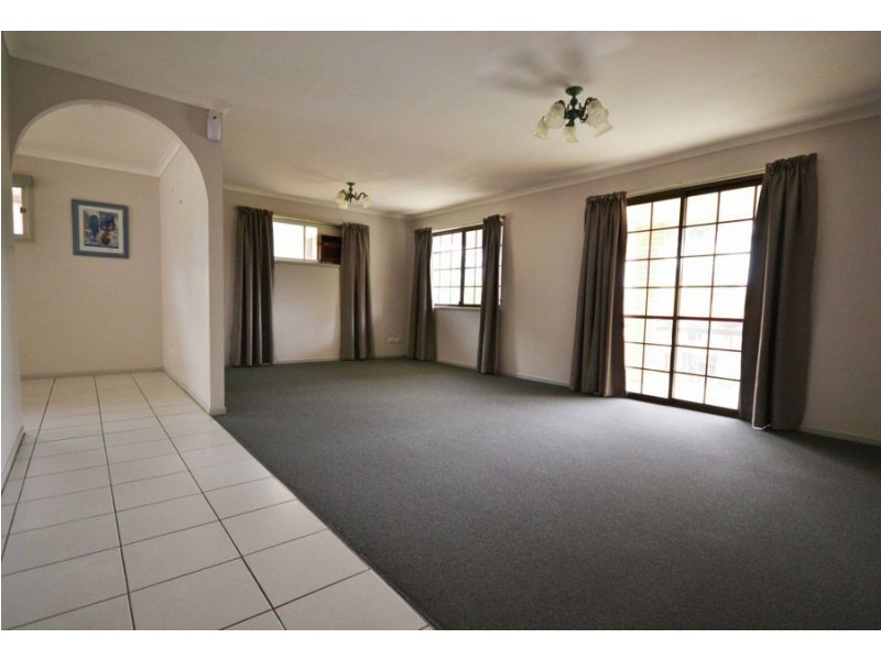 10 Bardot Street, Mcdowall QLD 4053