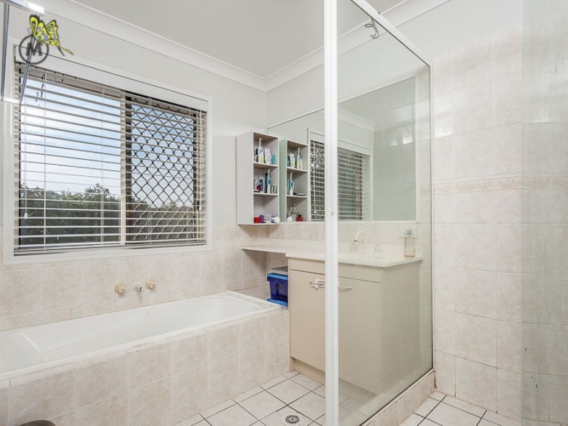 130 Streisand Drive, Mcdowall QLD 4053